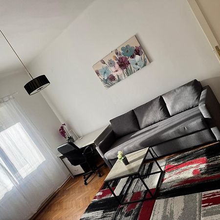 Studio Apartman Thalia Загреб Екстер'єр фото